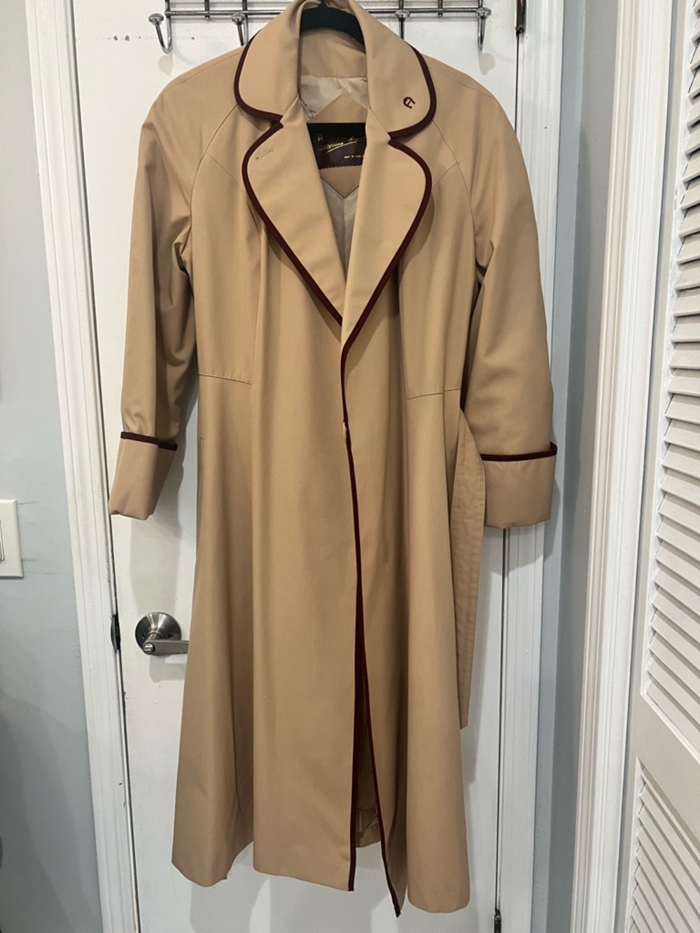 70’s ETIENNE AIGNER Beige Trench Coat with Contrasting Burgundy Piping